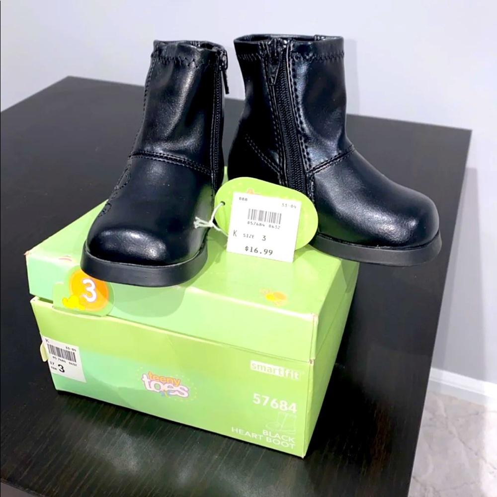 Kids Black boots